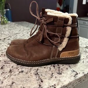 Ugg La Jolla size 9